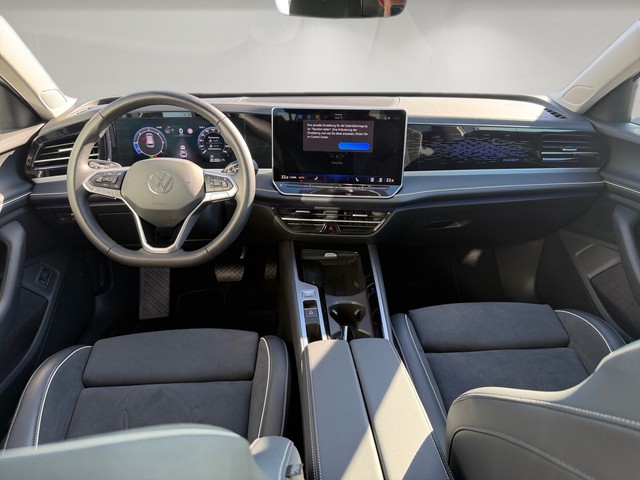 Foto 1 - Volkswagen Passat 2.0TDI DSG Elegance IQ LIGHT+AHK+ACC+NAVI, Pure White