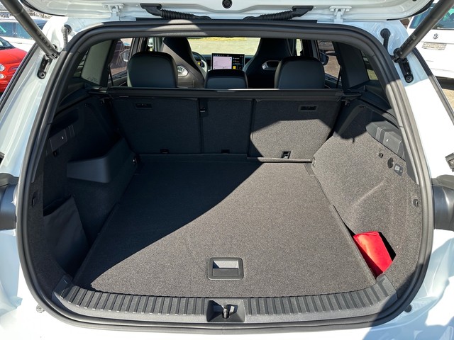 Foto 1 - Tayron 2.0TDI DSG 4M R-Line AHK+PANO+STDHZG+20'+, Pure White