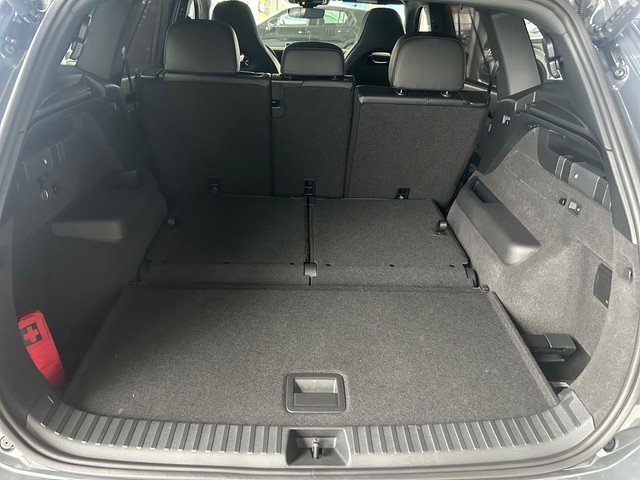 Foto 1 - Volkswagen Tayron 2.0TDI 4M R-Line AHK+PANO+STDHZ+7-SITZ++, Delfingrau Metallic
