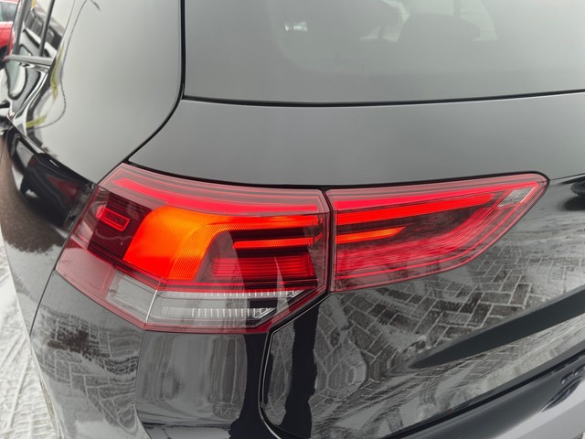 Foto 1 - Volkswagen Golf VIII Lim. 2.0 TDI Life LED+ACC+DIGIPRO+++, Deep Black Perleffekt