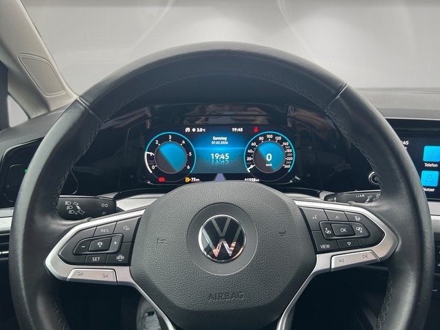 Foto 1 - Volkswagen Golf VIII Lim. 2.0 TDI Life LED+ACC+DIGIPRO+++, Deep Black Perleffekt