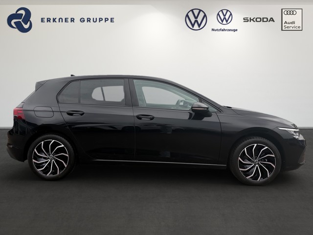 Foto 1 - Volkswagen Golf VIII Lim. 2.0 TDI Life LED+ACC+DIGIPRO+++, Deep Black Perleffekt