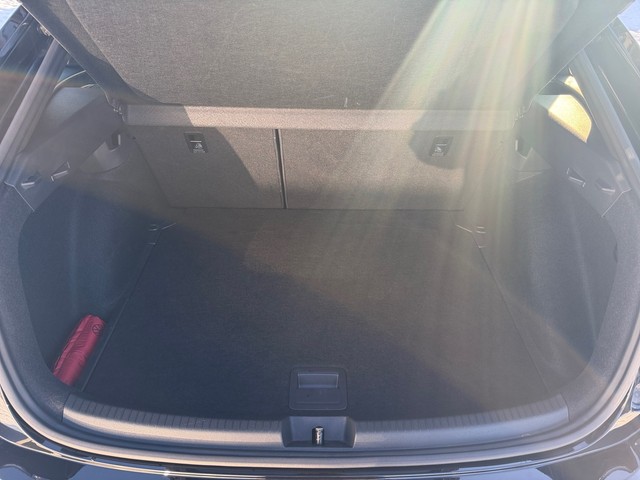 Foto 1 - Volkswagen Taigo 1.0TSI DSG R-Line LED+AHK+ACC+NAVI+DAB, Deep Black Perleffekt