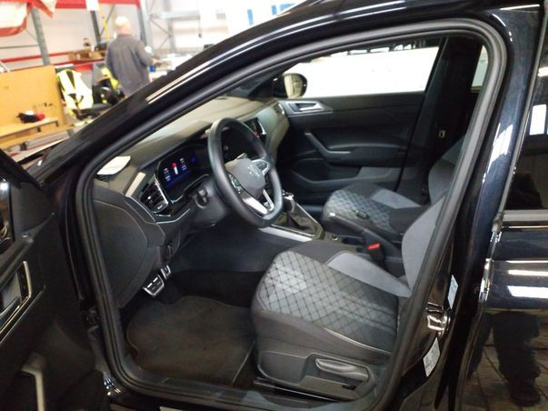 Foto 1 - Volkswagen Taigo 1.0TSI DSG R-Line LED+AHK+ACC+NAVI+DAB, Deep Black Perleffekt