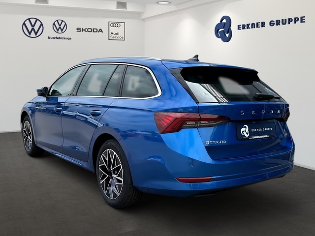 Foto 1 - SKODA OCTAVIA COMBI 1.5TSI DSG Selection Plus, Race-Blau Metallic