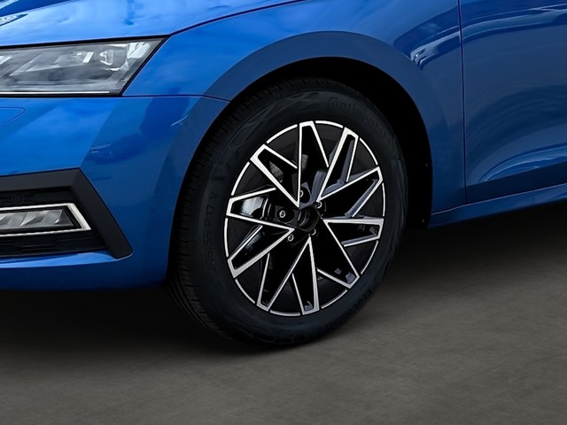 Foto 1 - SKODA OCTAVIA COMBI 1.5TSI DSG Selection Plus, Race-Blau Metallic