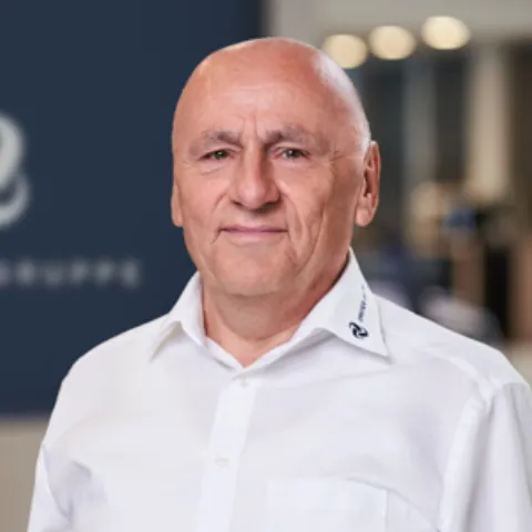 Volkmar Bach (Array)